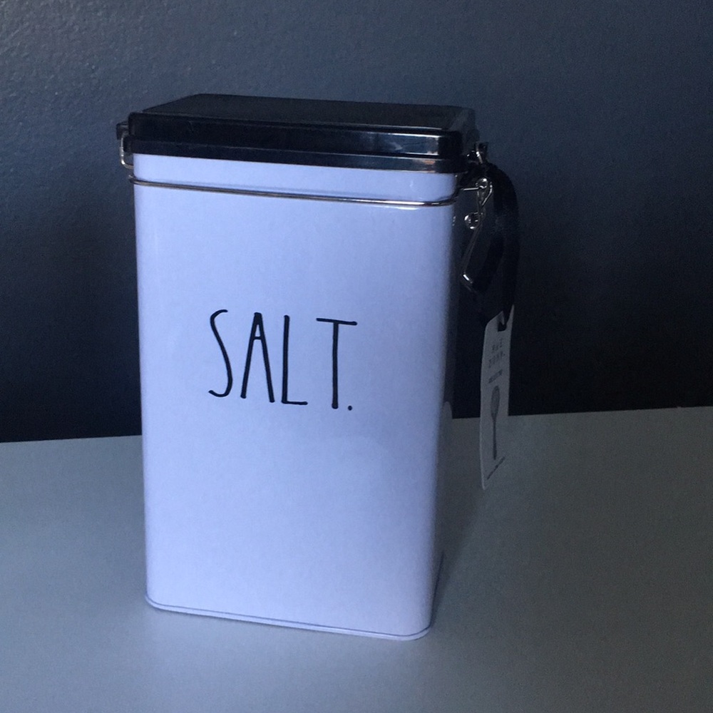 Rae Dunn canister